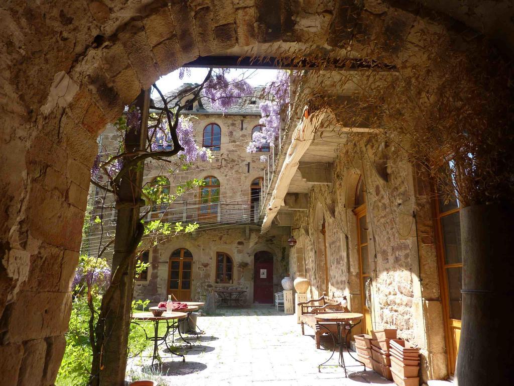 Chateau De Salelles *